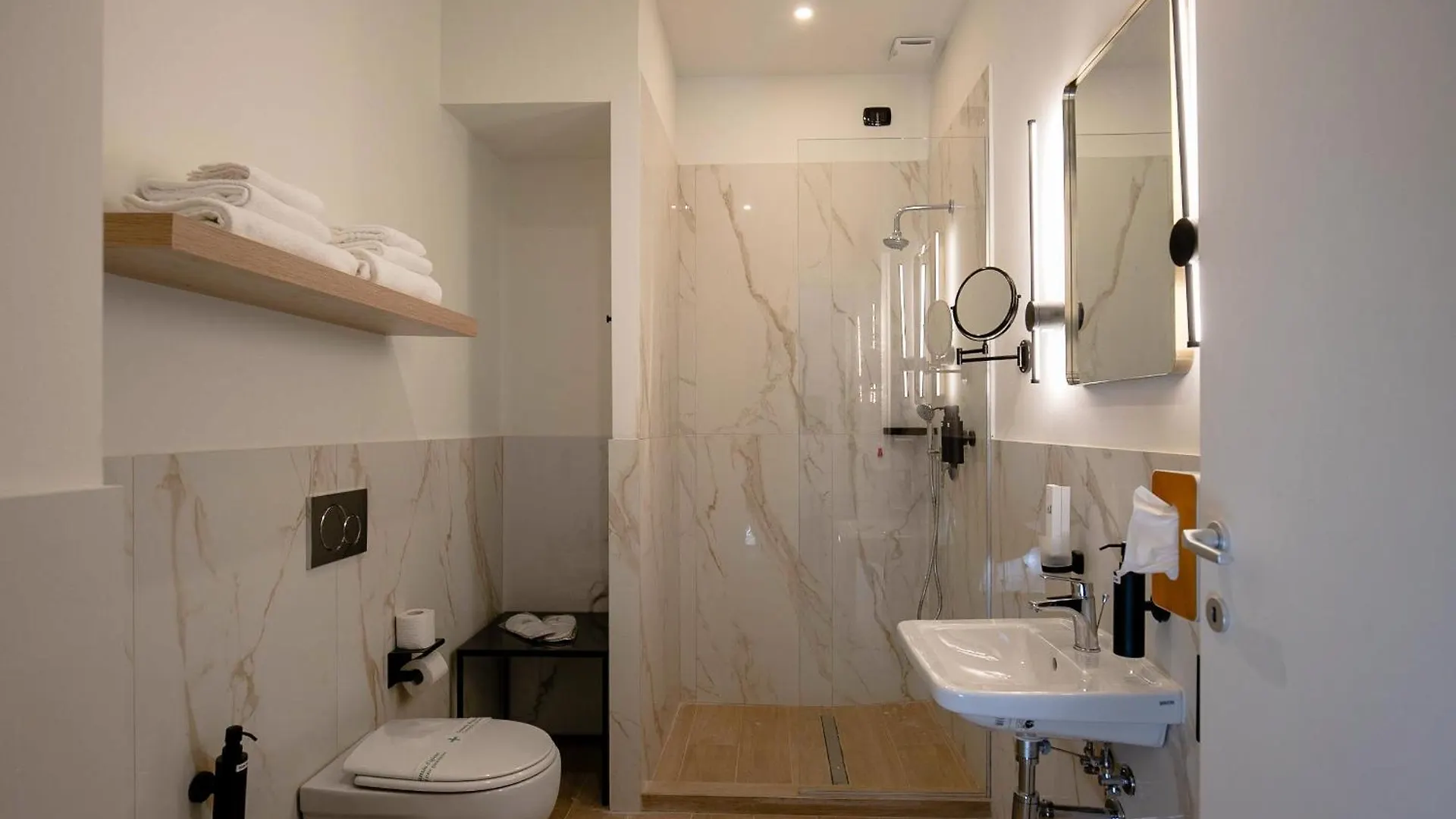 Aiello Hotels - Citylife Apartments Milano 0*,